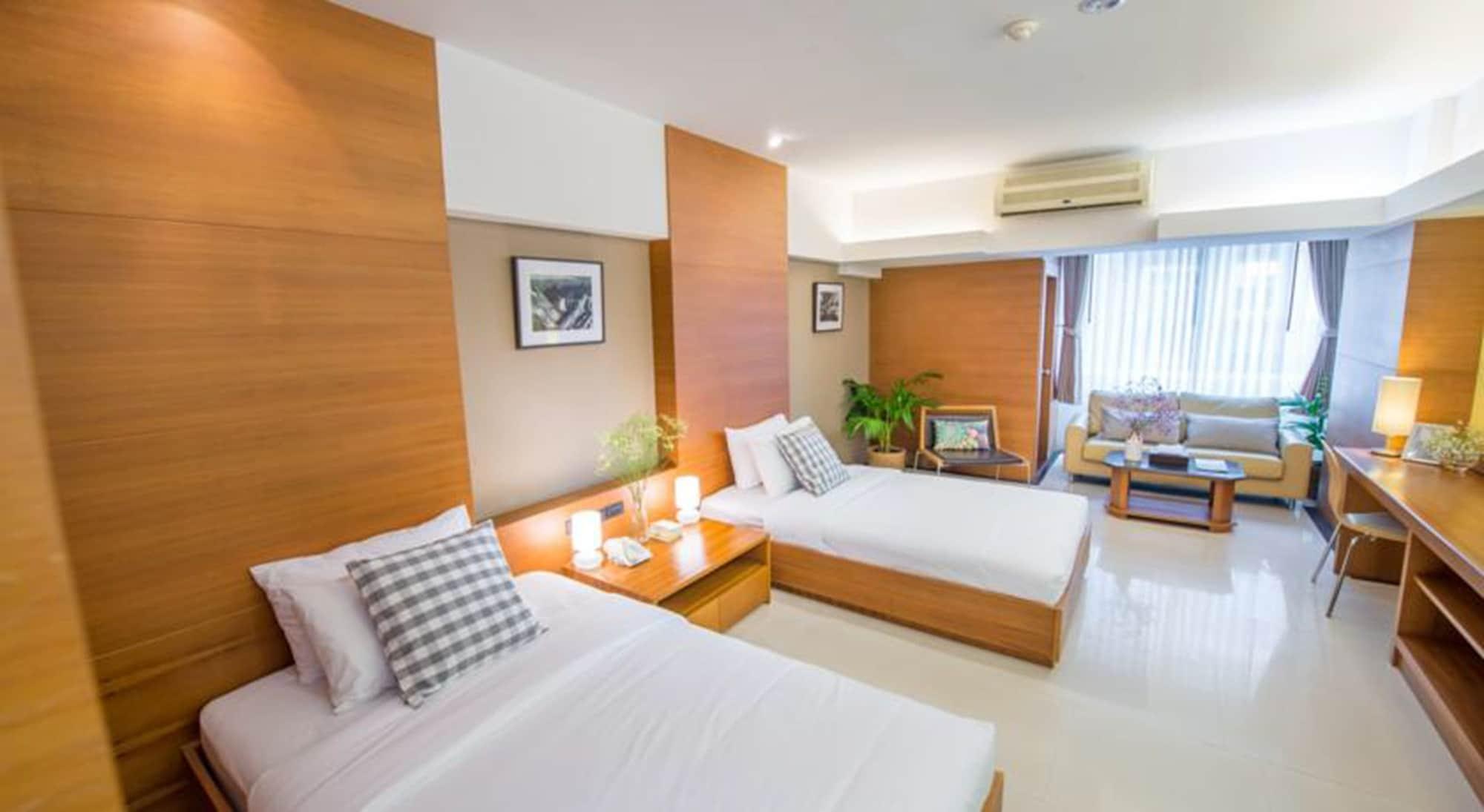 Laemtong Serviced Apartment Si Racha Extérieur photo