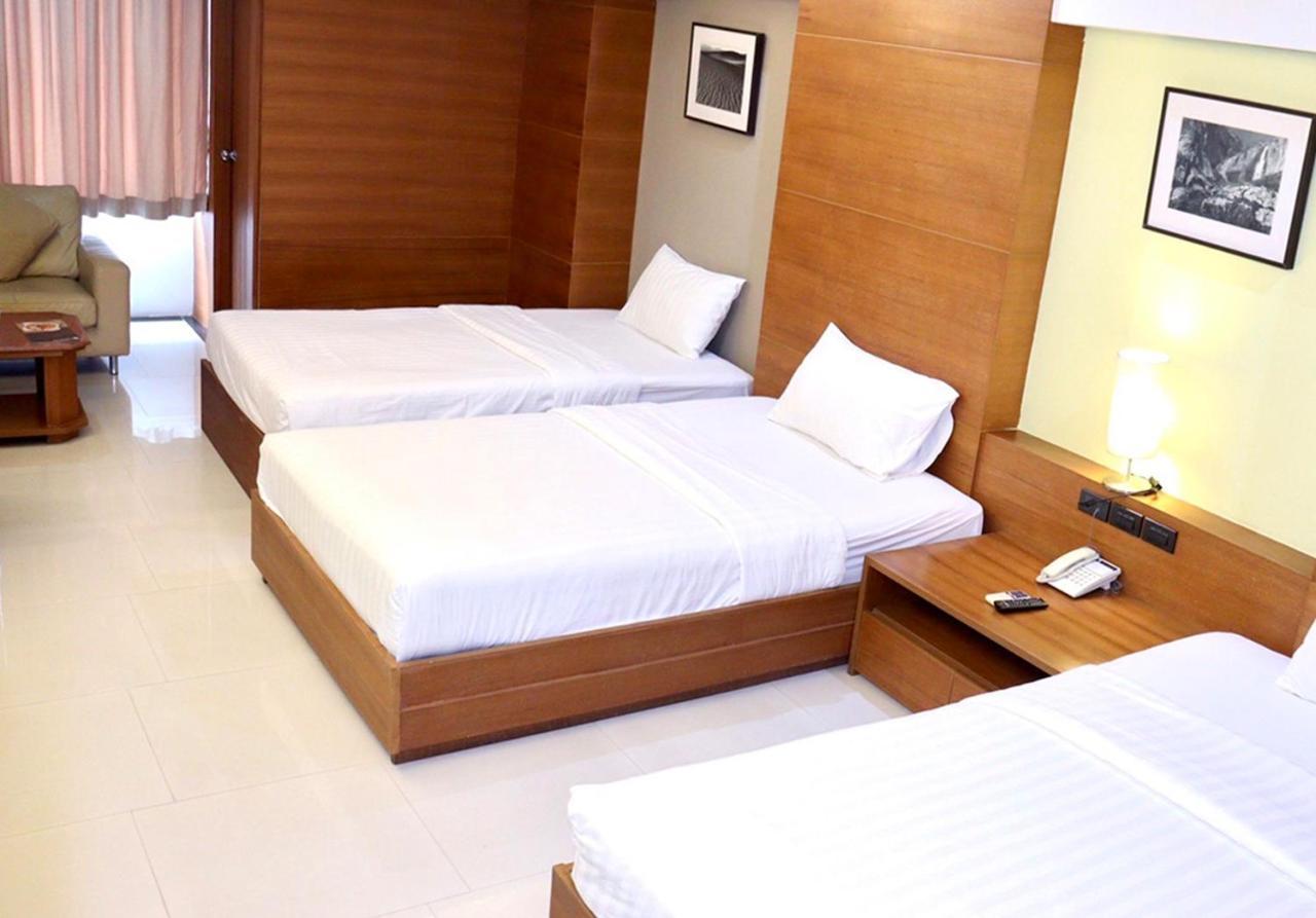 Laemtong Serviced Apartment Si Racha Extérieur photo