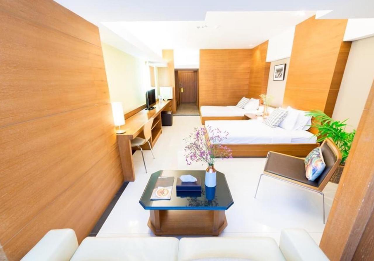 Laemtong Serviced Apartment Si Racha Extérieur photo