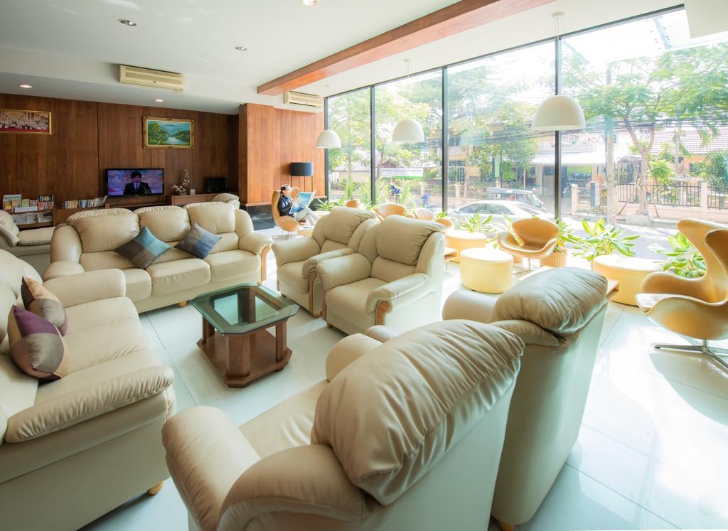 Laemtong Serviced Apartment Si Racha Extérieur photo