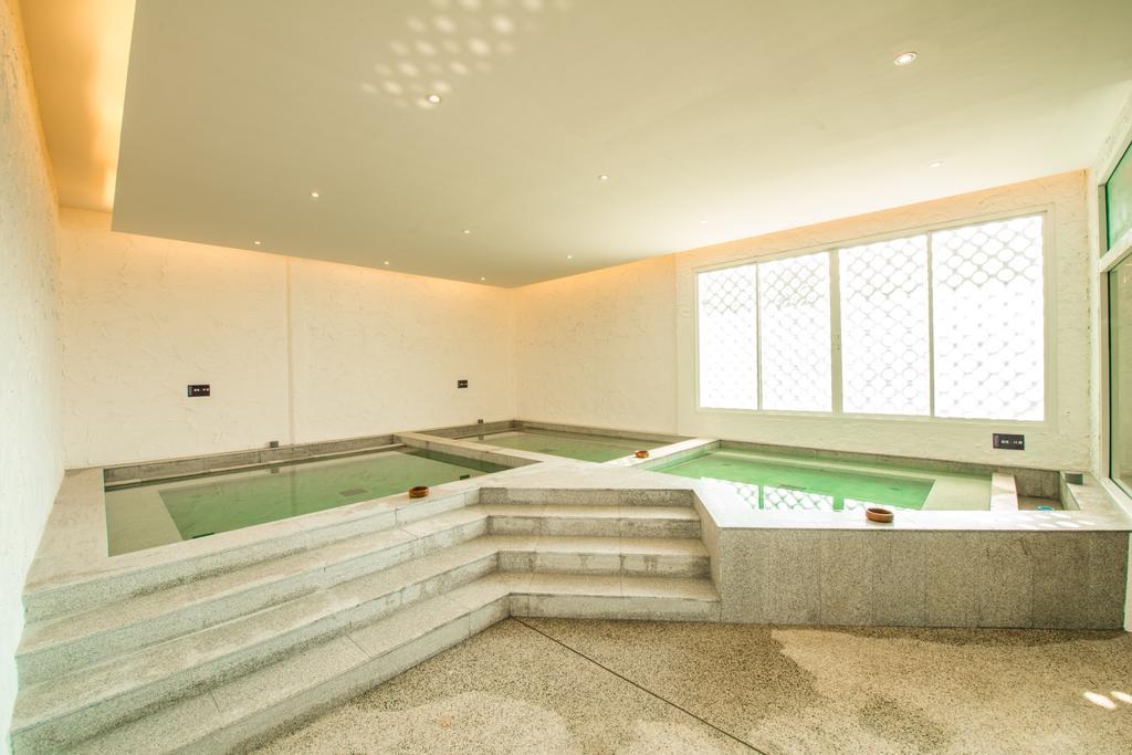 Laemtong Serviced Apartment Si Racha Extérieur photo