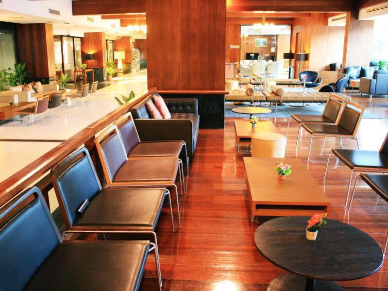 Laemtong Serviced Apartment Si Racha Extérieur photo