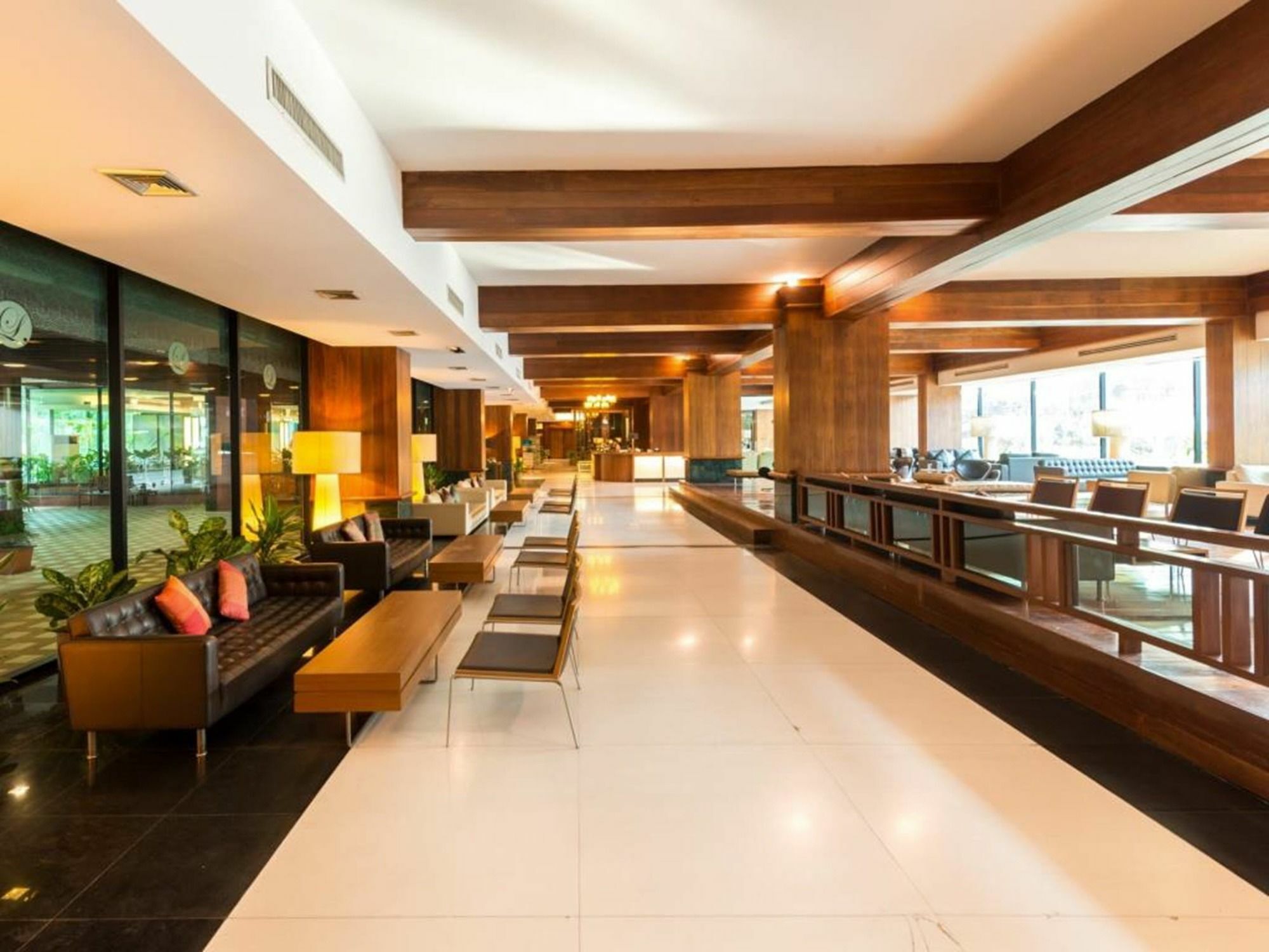 Laemtong Serviced Apartment Si Racha Extérieur photo