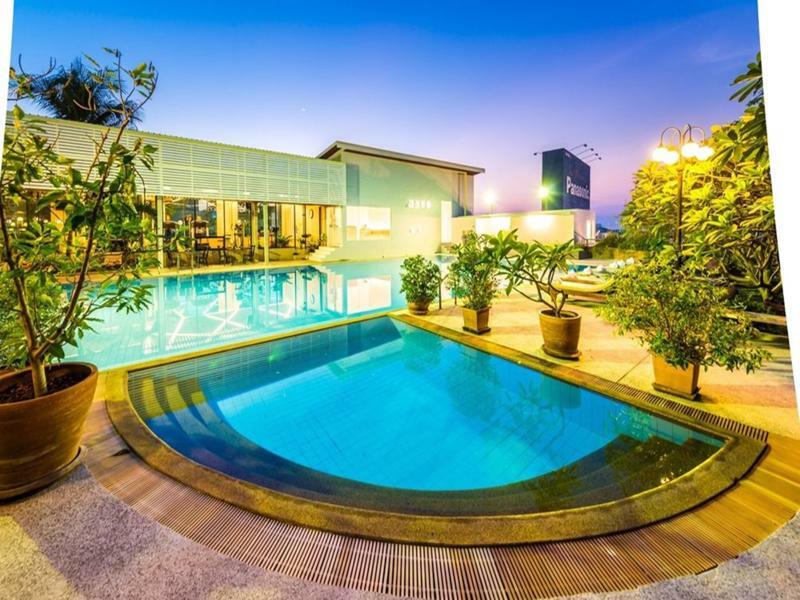 Laemtong Serviced Apartment Si Racha Extérieur photo
